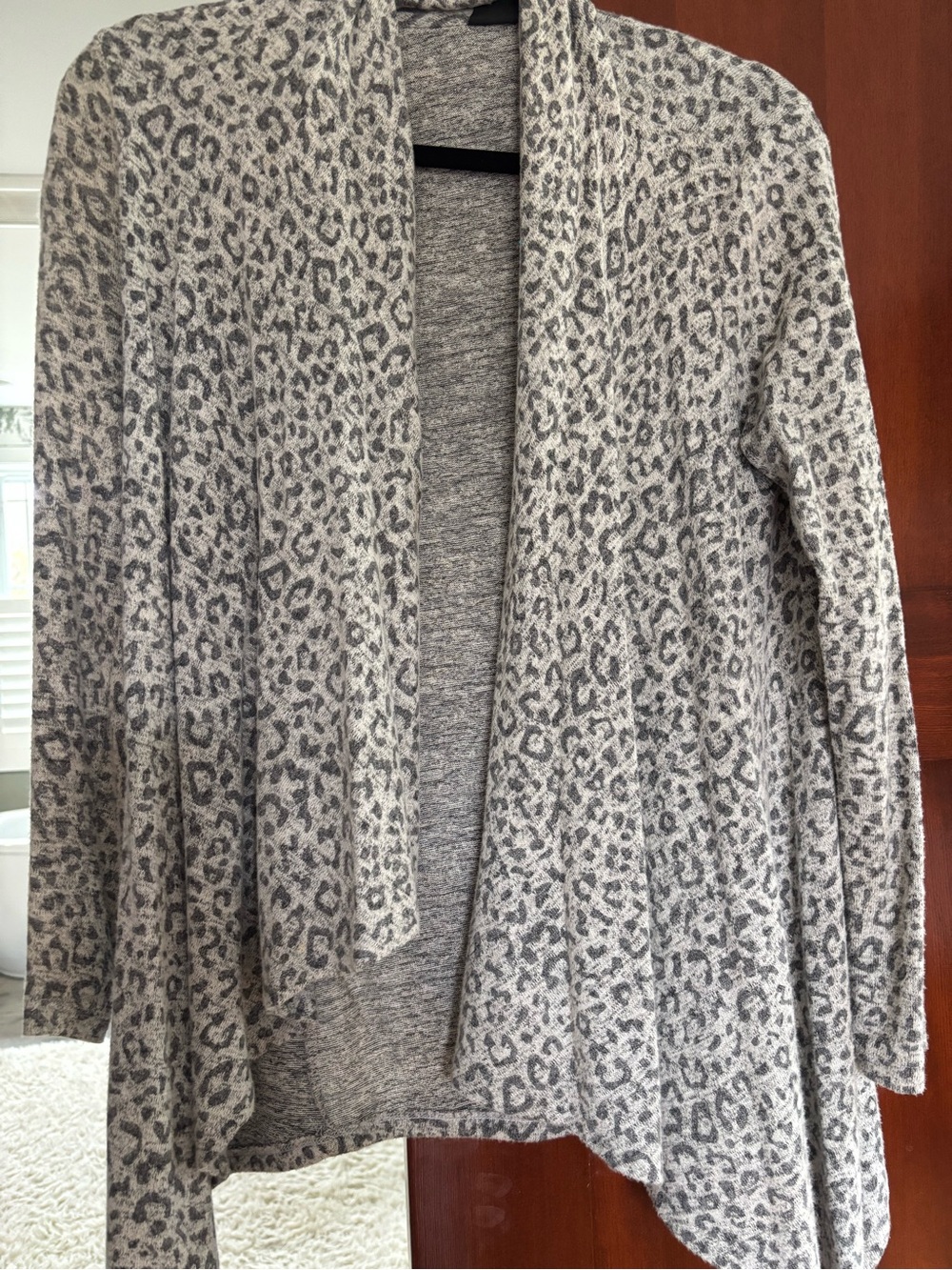 bobeau Gray Leopard Open-Front Cardigan